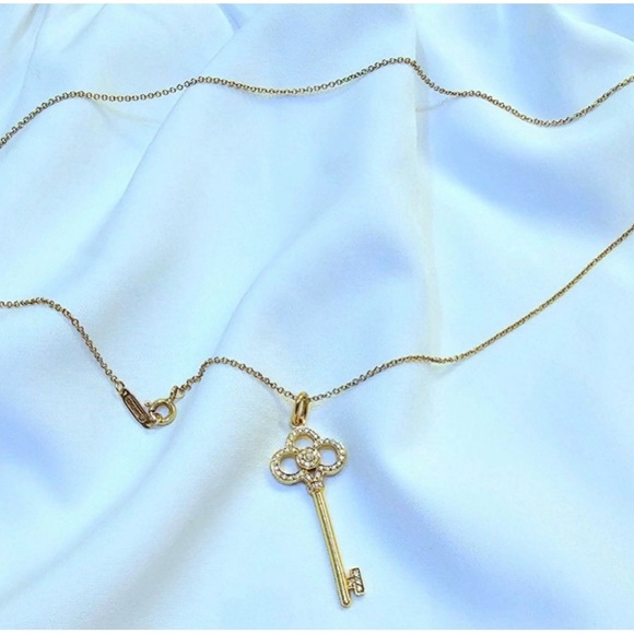 Tiffany & Co Crown Key in Yellow Gold with Diamonds, 1.5” - Picture 2 of 5